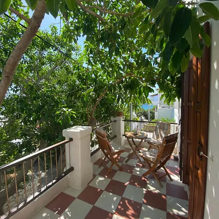 Aegean House شقة *